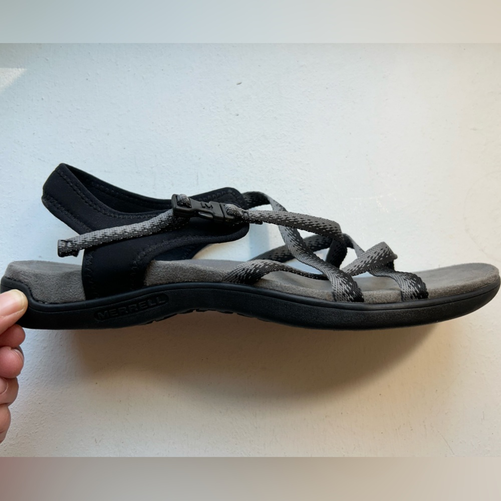 Merrill women’s District Muir Lattice black/charcoal strap sandal buckle size 10 - Picture 2 of 9